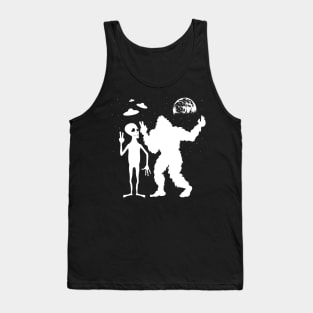 Bigfoot And Alien Take Selfies Tank Top